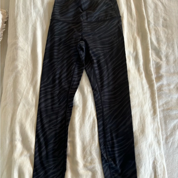 Lululemon leggings - Picture 2 of 5
